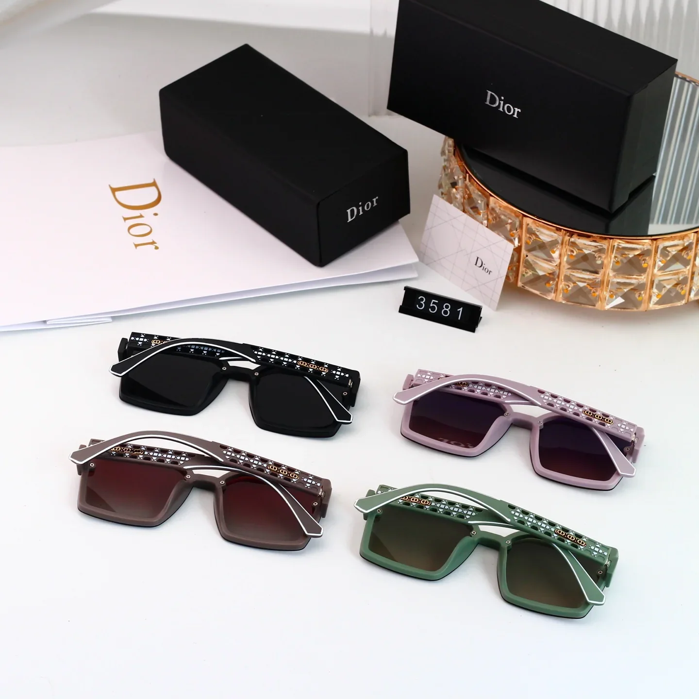 Full frame square sunglasses