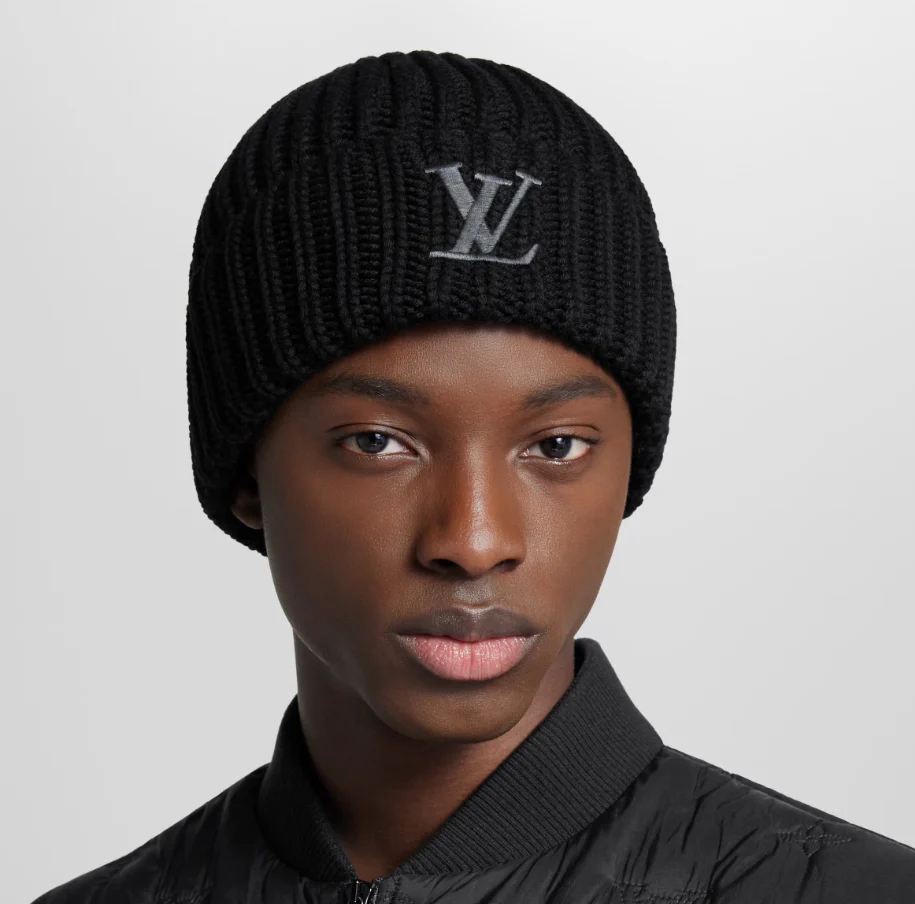 Stylish embroidered letter knitted hat