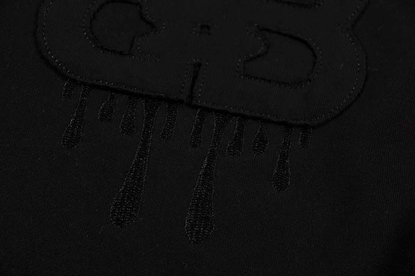 Crew neck patch sweatshirt