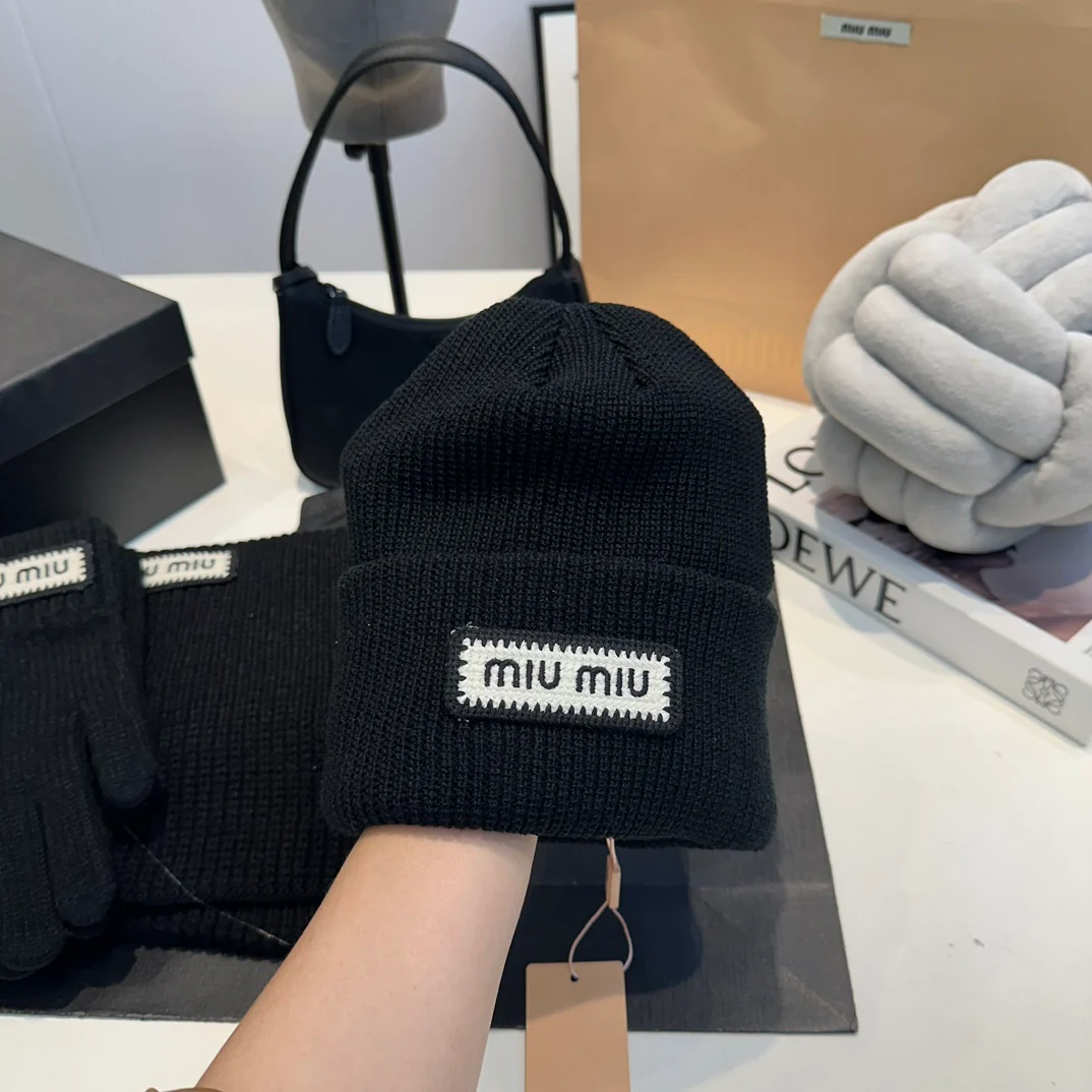 Embroidered knitted scarf hat gloves set