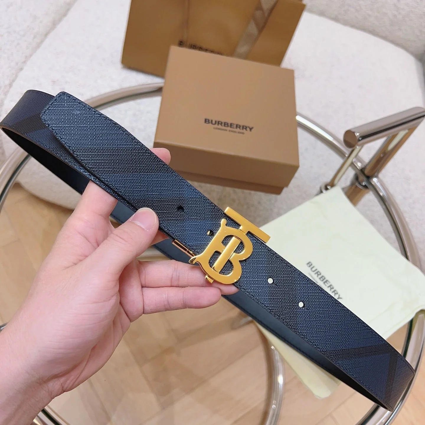 Fashion leather belts