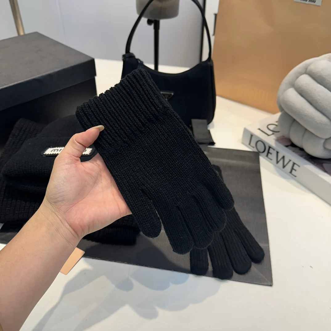 Embroidered knitted scarf hat gloves set