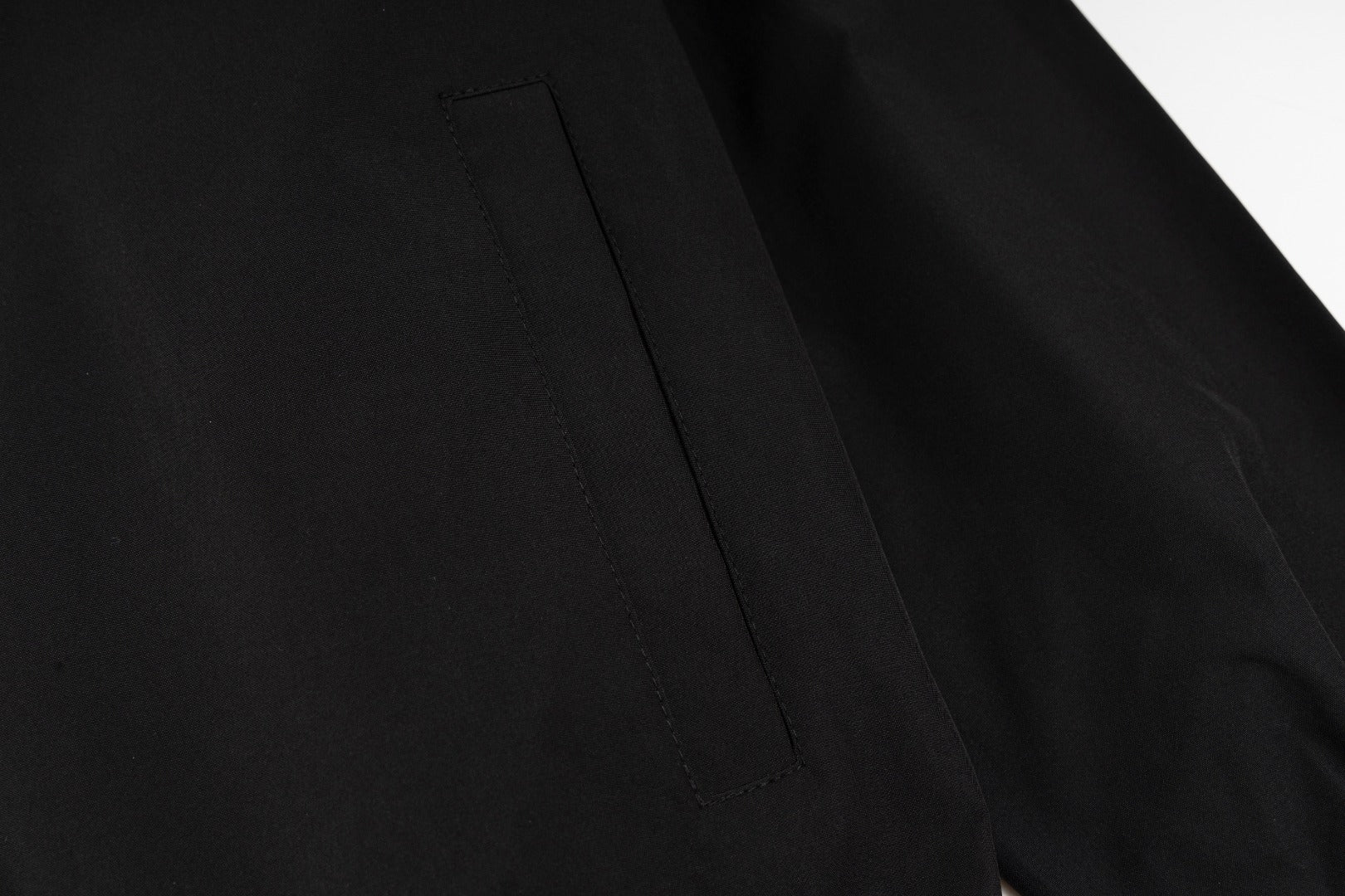 Fashionable embroidered pearl baseball jacket