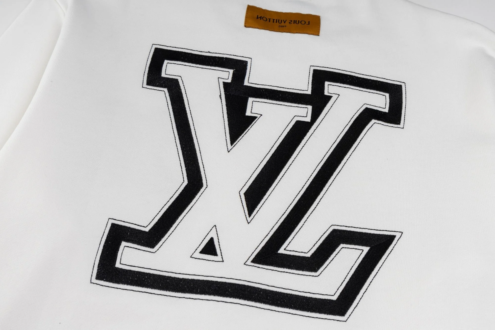 Double-sided embroidered round neck cotton sweatshirt