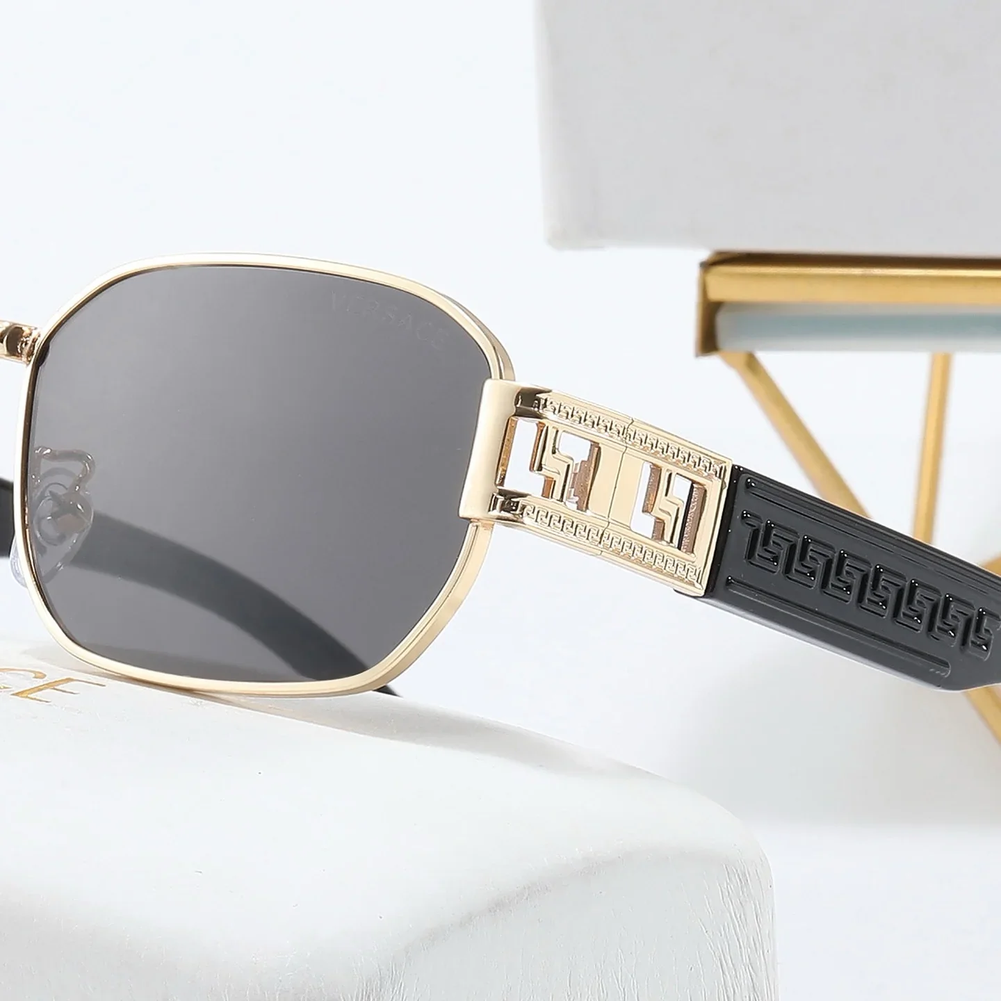 4 colors personalized trendy polarized sunglasses 4218