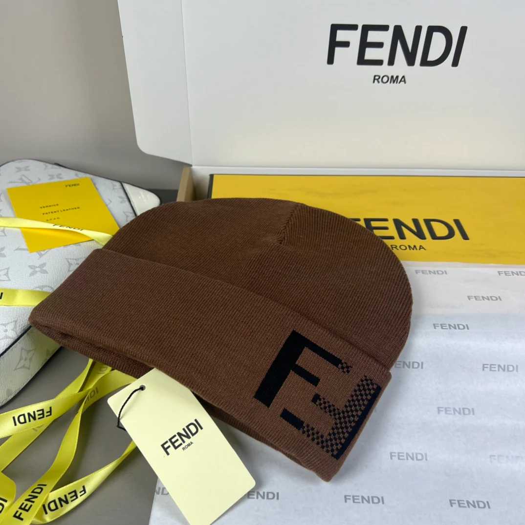 Jacquard  letters  knitted beanie