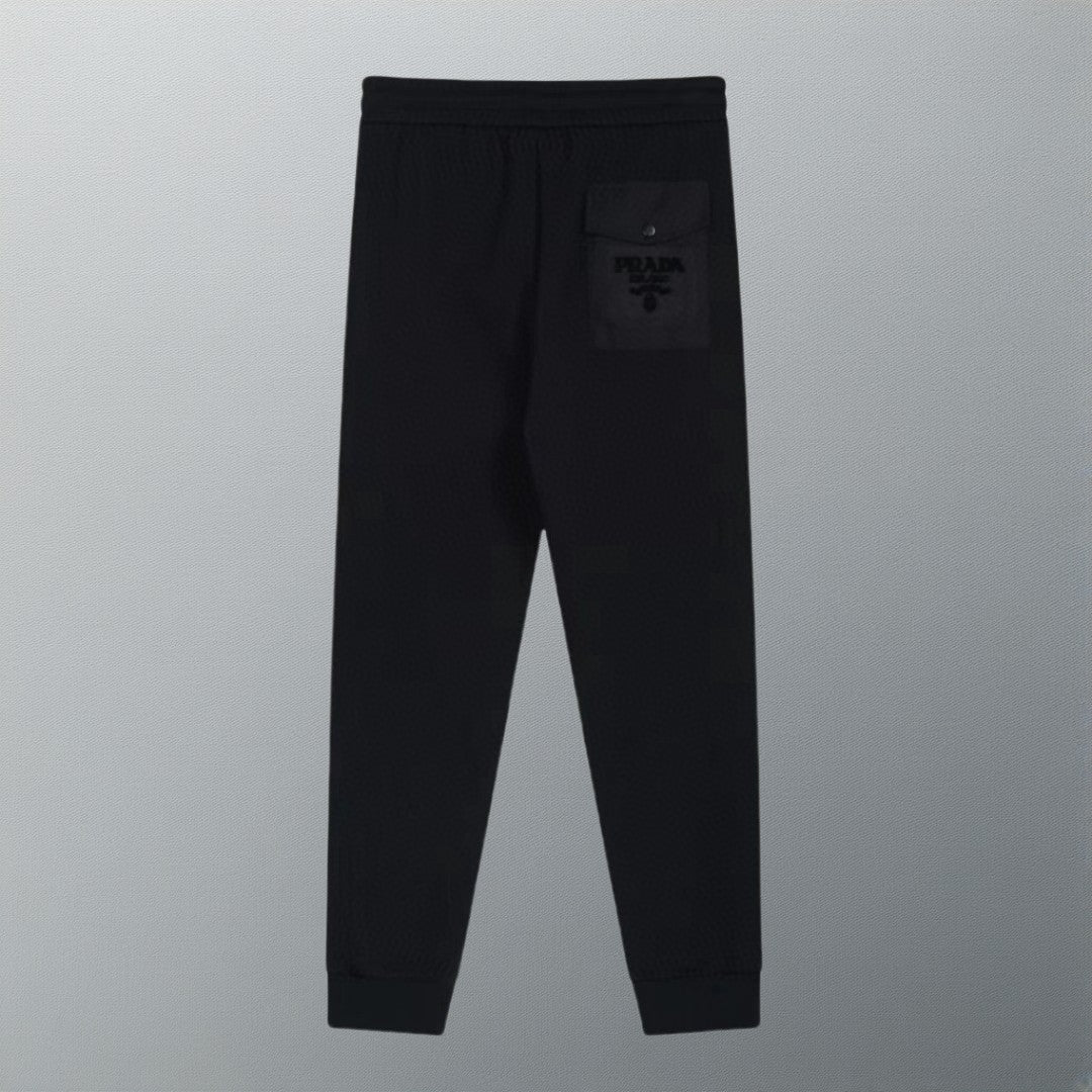 Simple pocket trousers