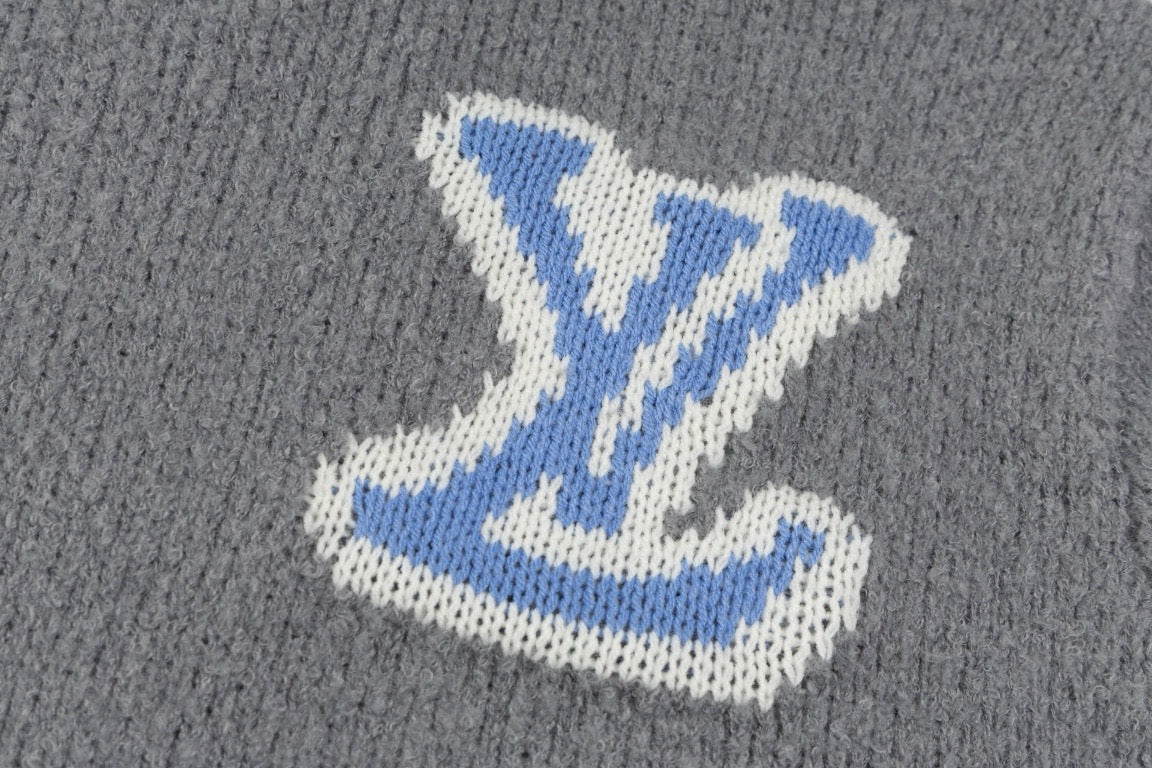 3 Color four-leaf jacquard sweater