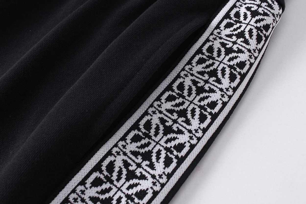 Three-dimensional embroidery trousers