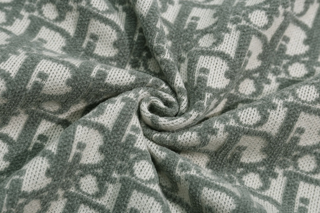 Knitted cashmere sweatshirt