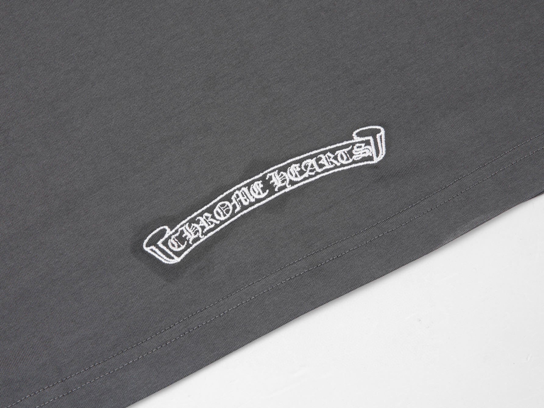 Double-sided embroidered T-shirt