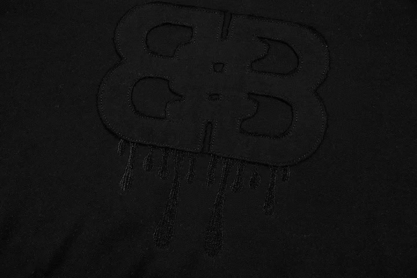 Crew neck patch sweatshirt