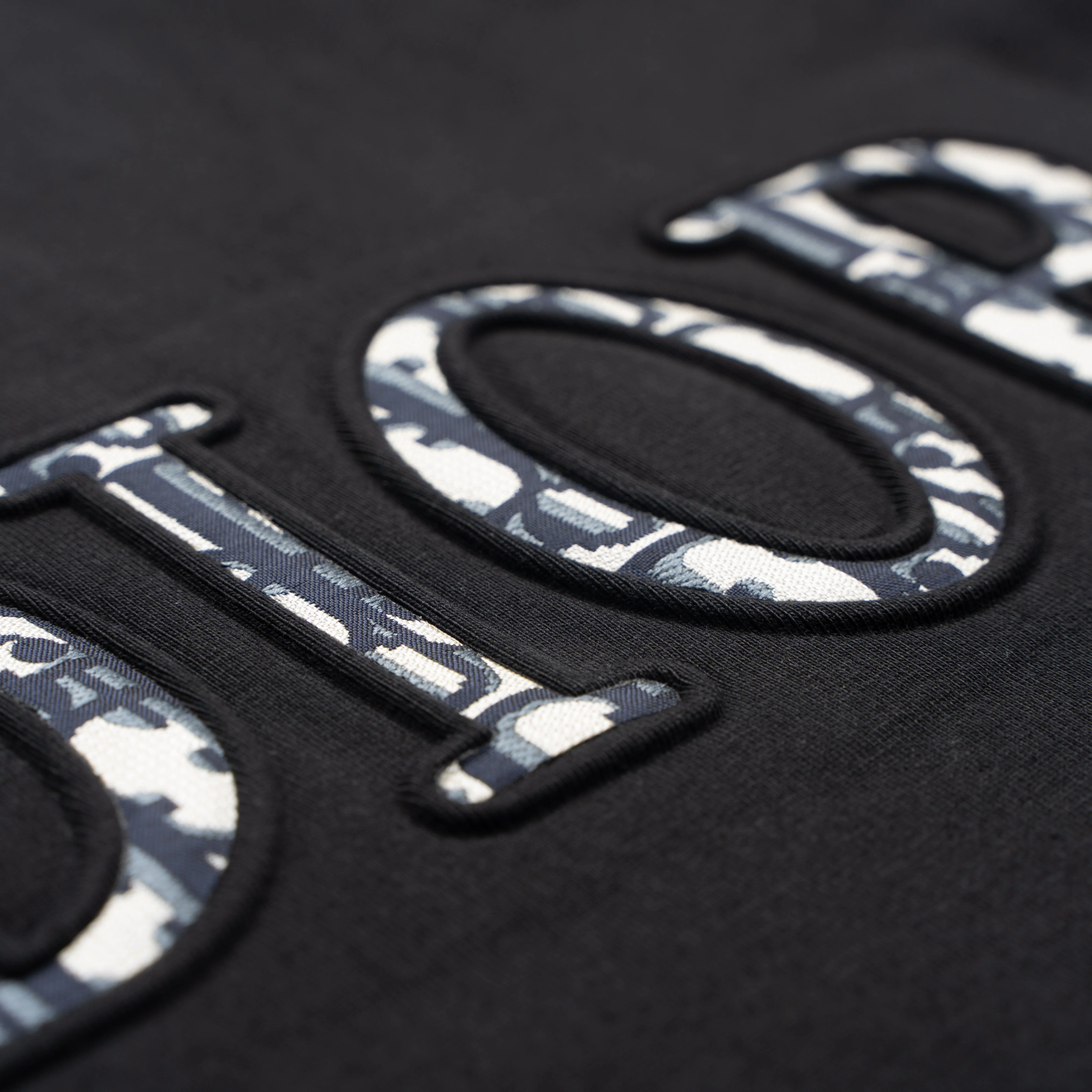 Printed T-Shirt: High-End Fashion Statement-1178