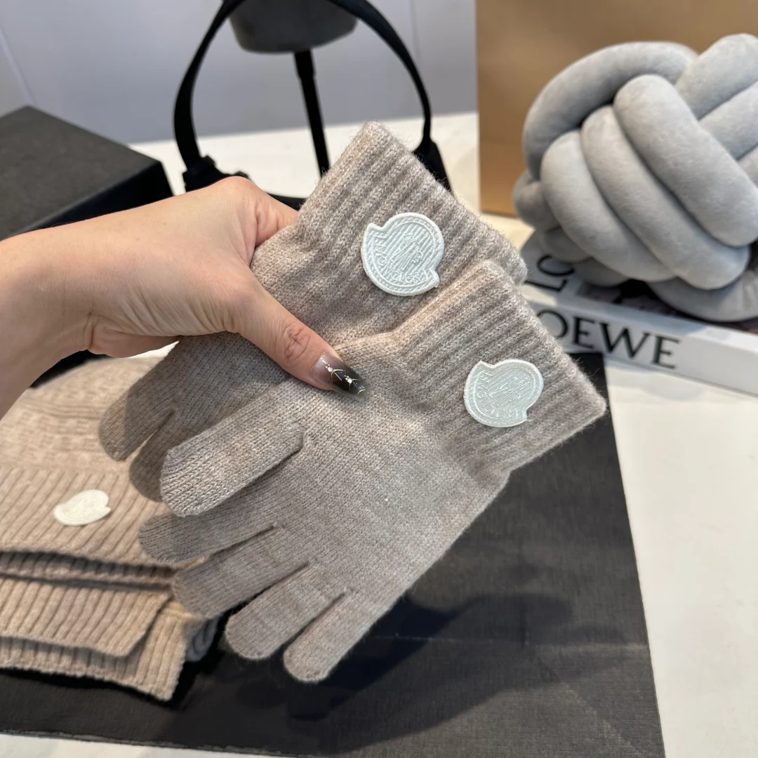 Embroidery knitted scarf hat gloves set