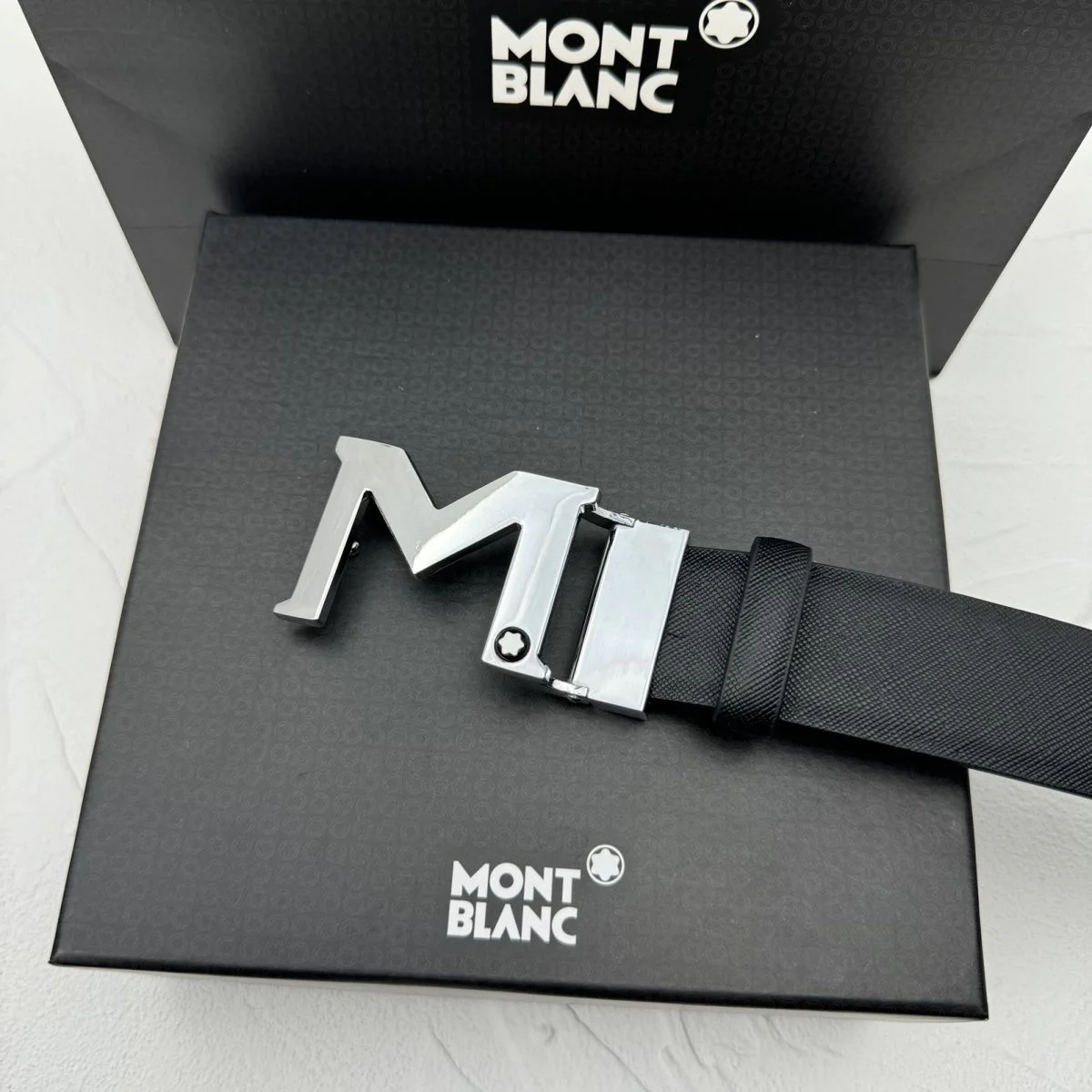 Fashion leather belts