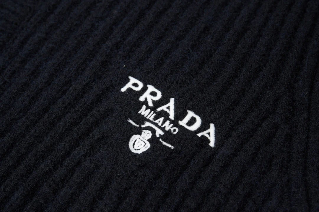 Embroidered knitted sweater cardigan