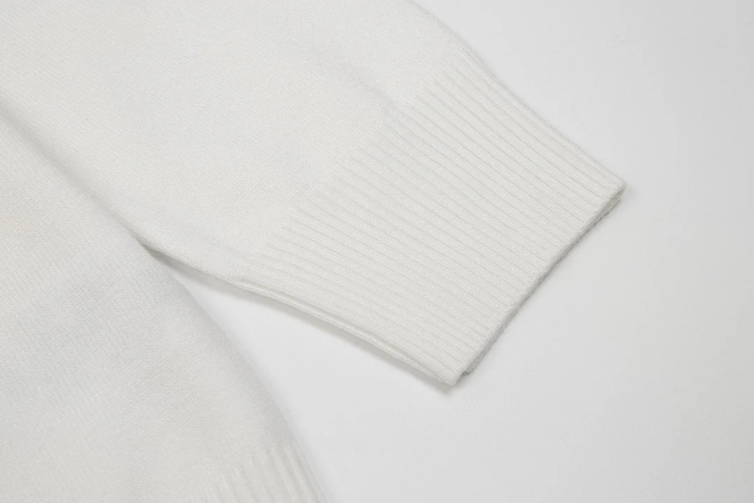 Embroidered knitted cashmere sweater