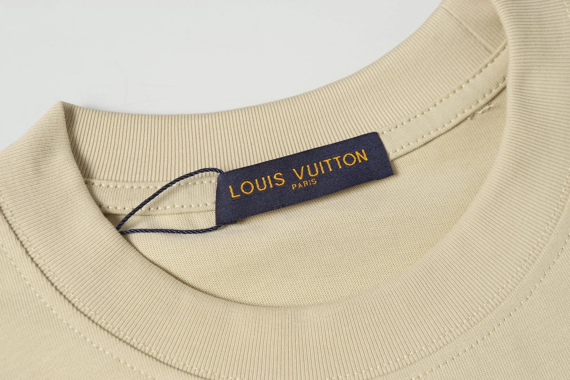 World map print rhinestone T-shirt