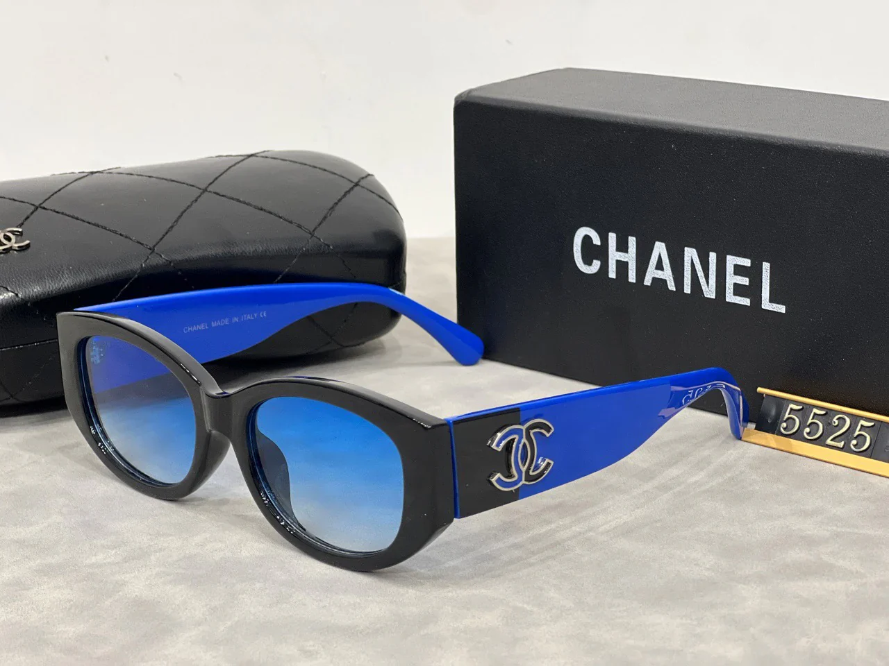 New two-tone small frame sunglasses
