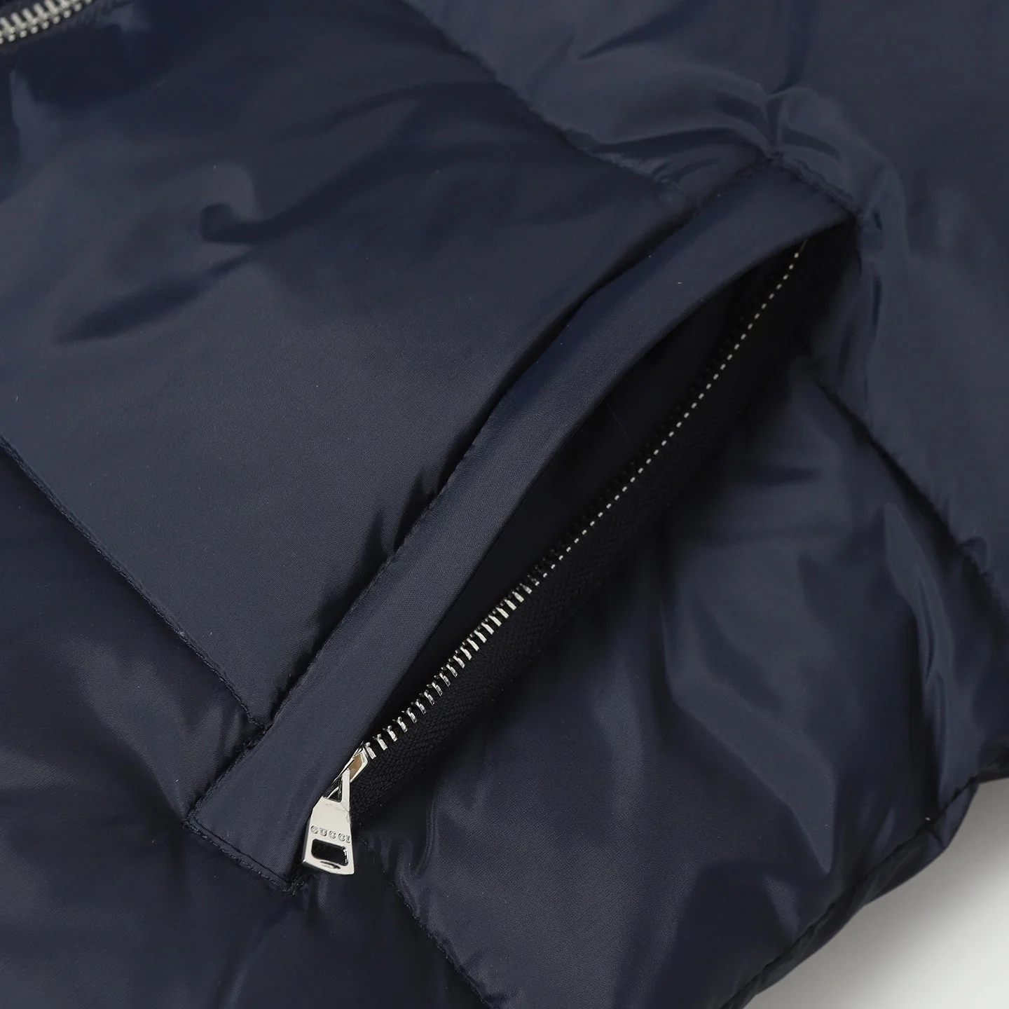 Detachable hooded down jacket