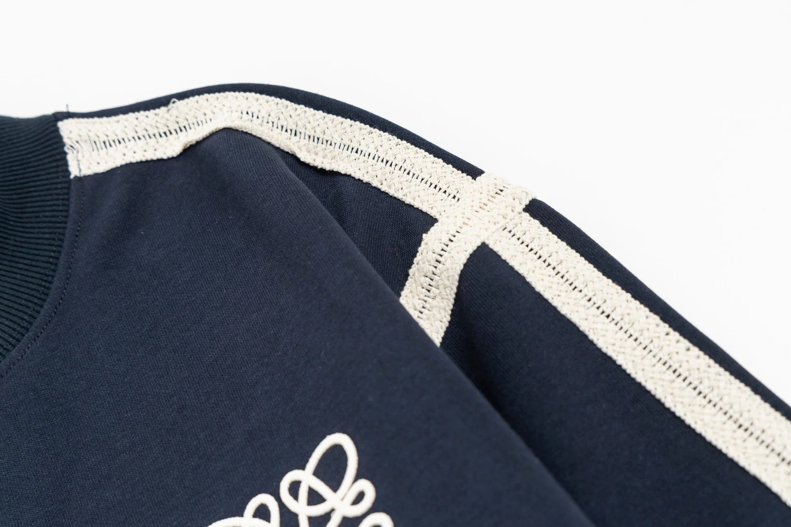Embroidered cotton sweatshirt