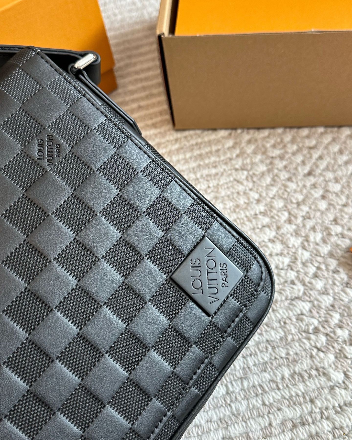 Men's Black Plaid Messenger Bag