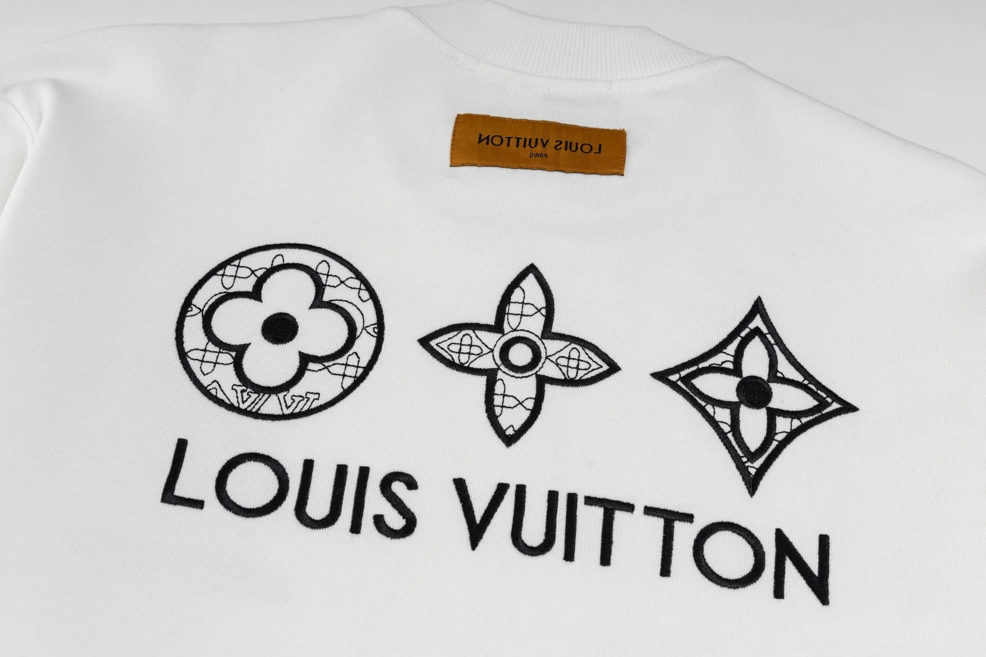 Double-sided embroidered round neck cotton sweatshirt