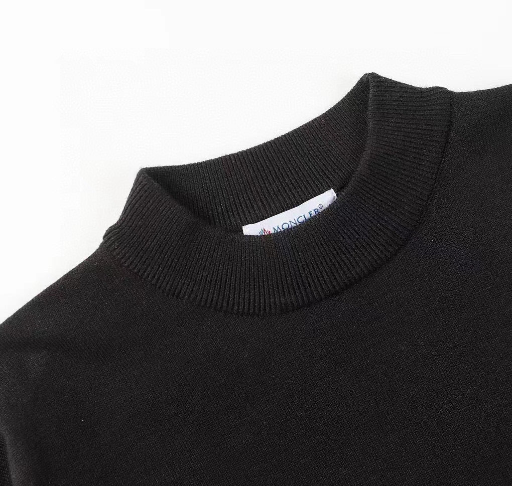 Crew neck cashmere sweater