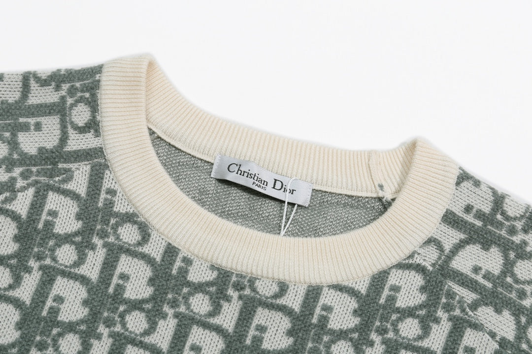 Knitted cashmere sweatshirt