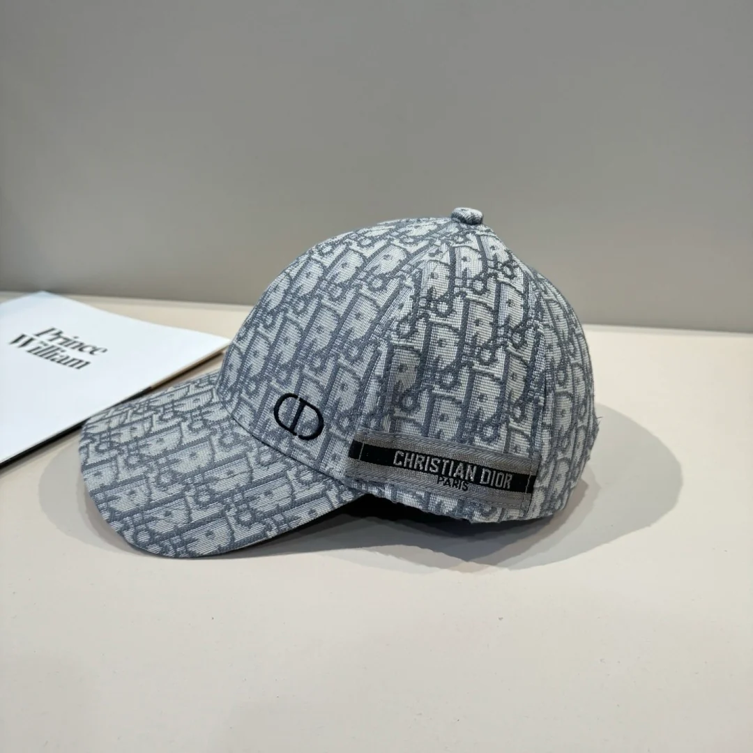 Jacquard lettering baseball cap