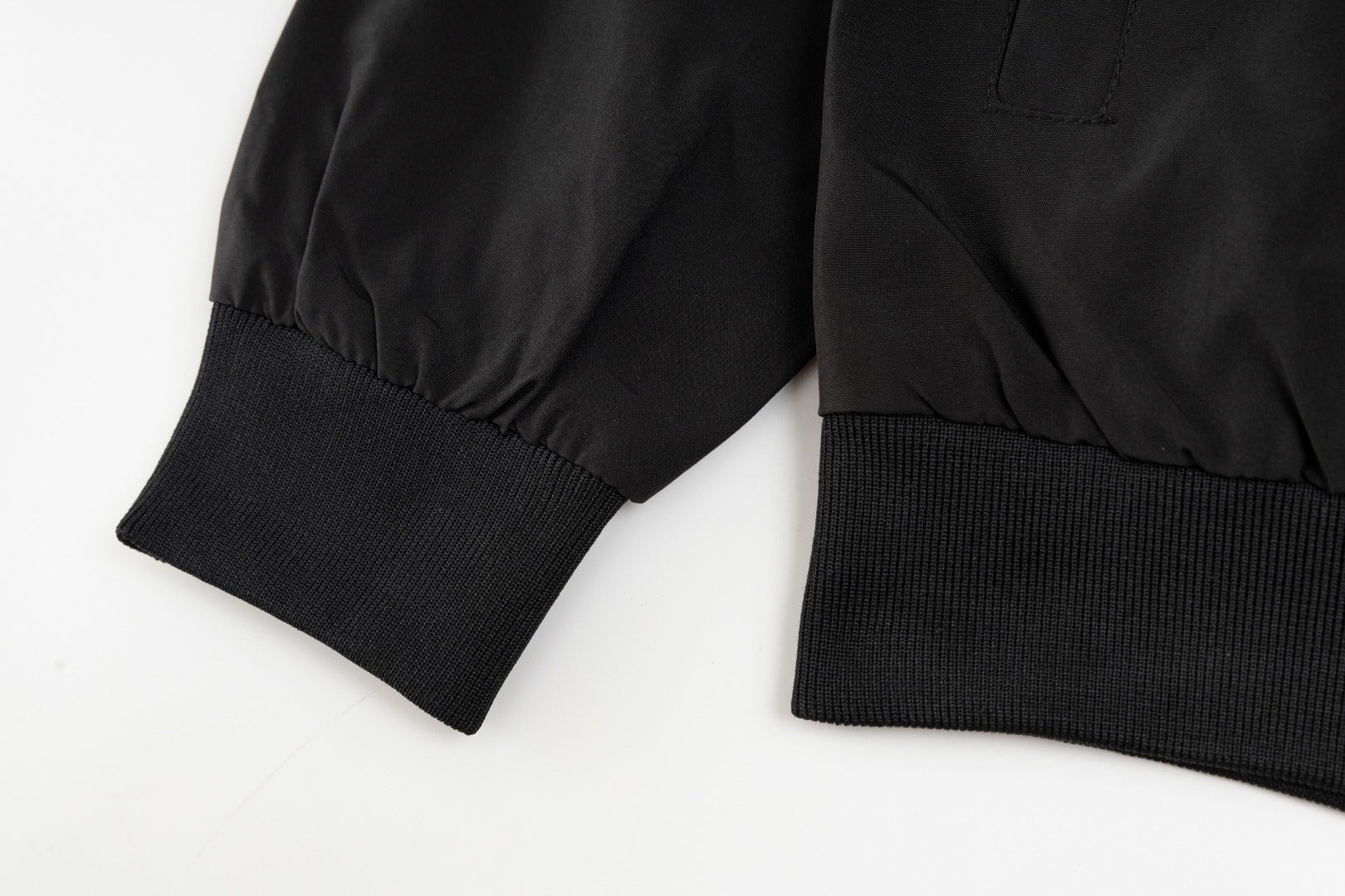 Fashionable embroidered pearl baseball jacket