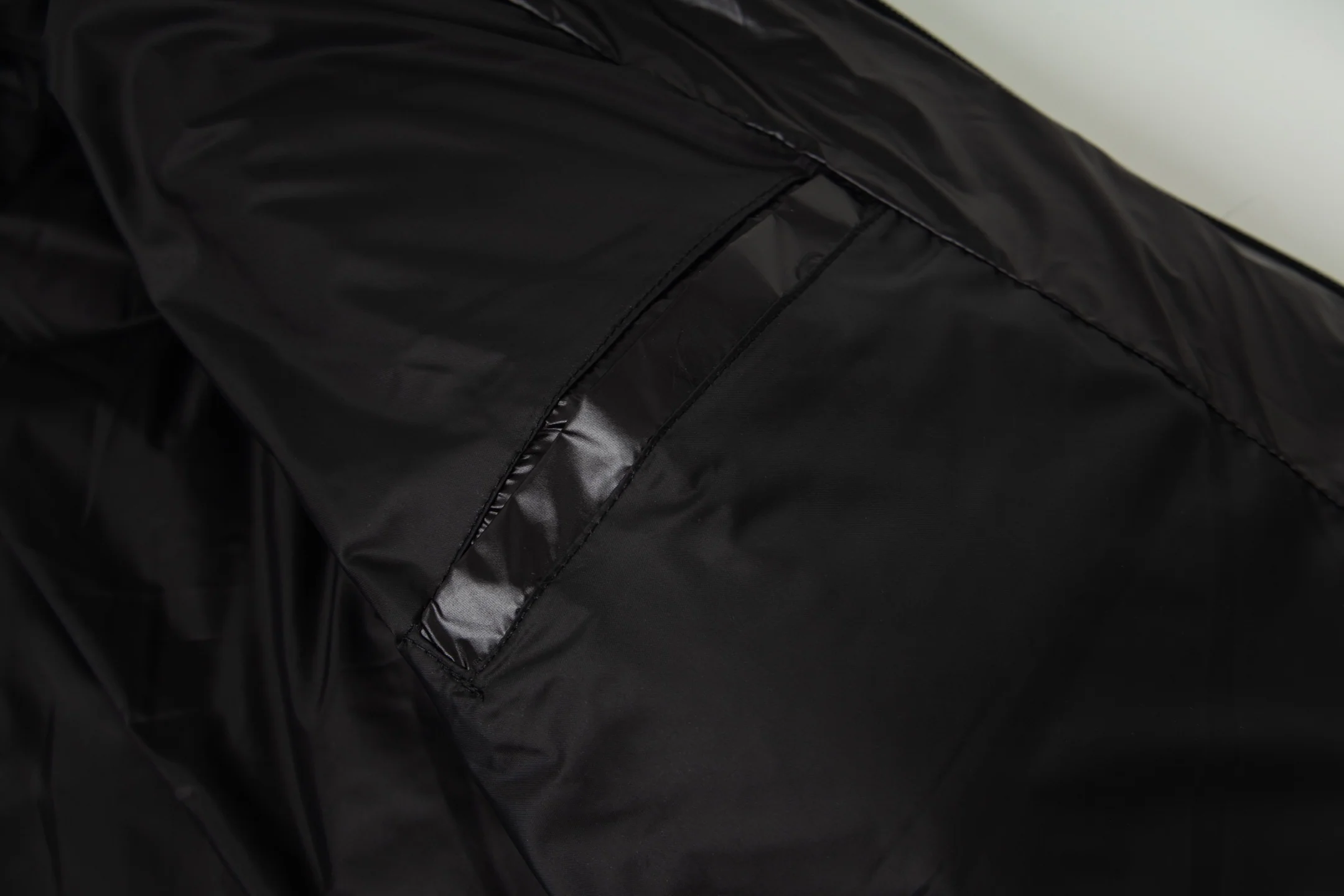 Printed hooded down jacket