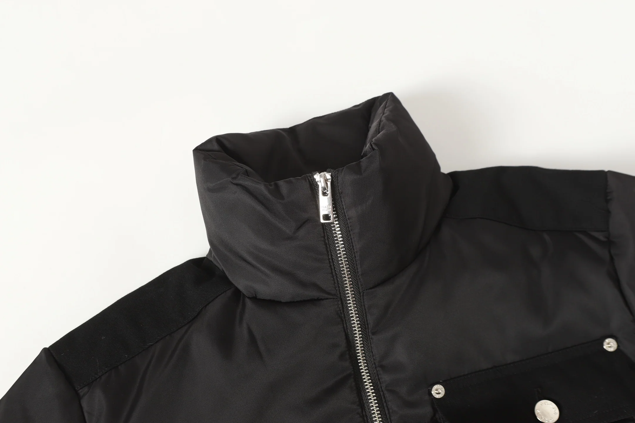 Fashion stand collar down jacket