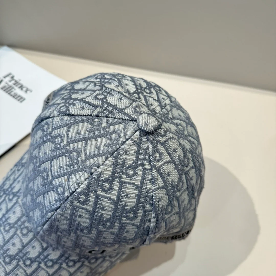 Jacquard lettering baseball cap