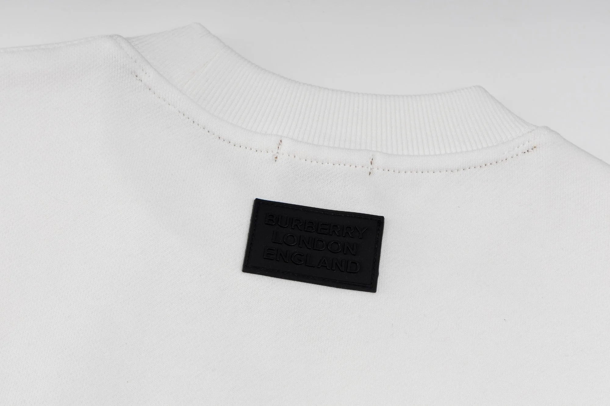 Pocket embroidery crew neck cotton sweatshirt