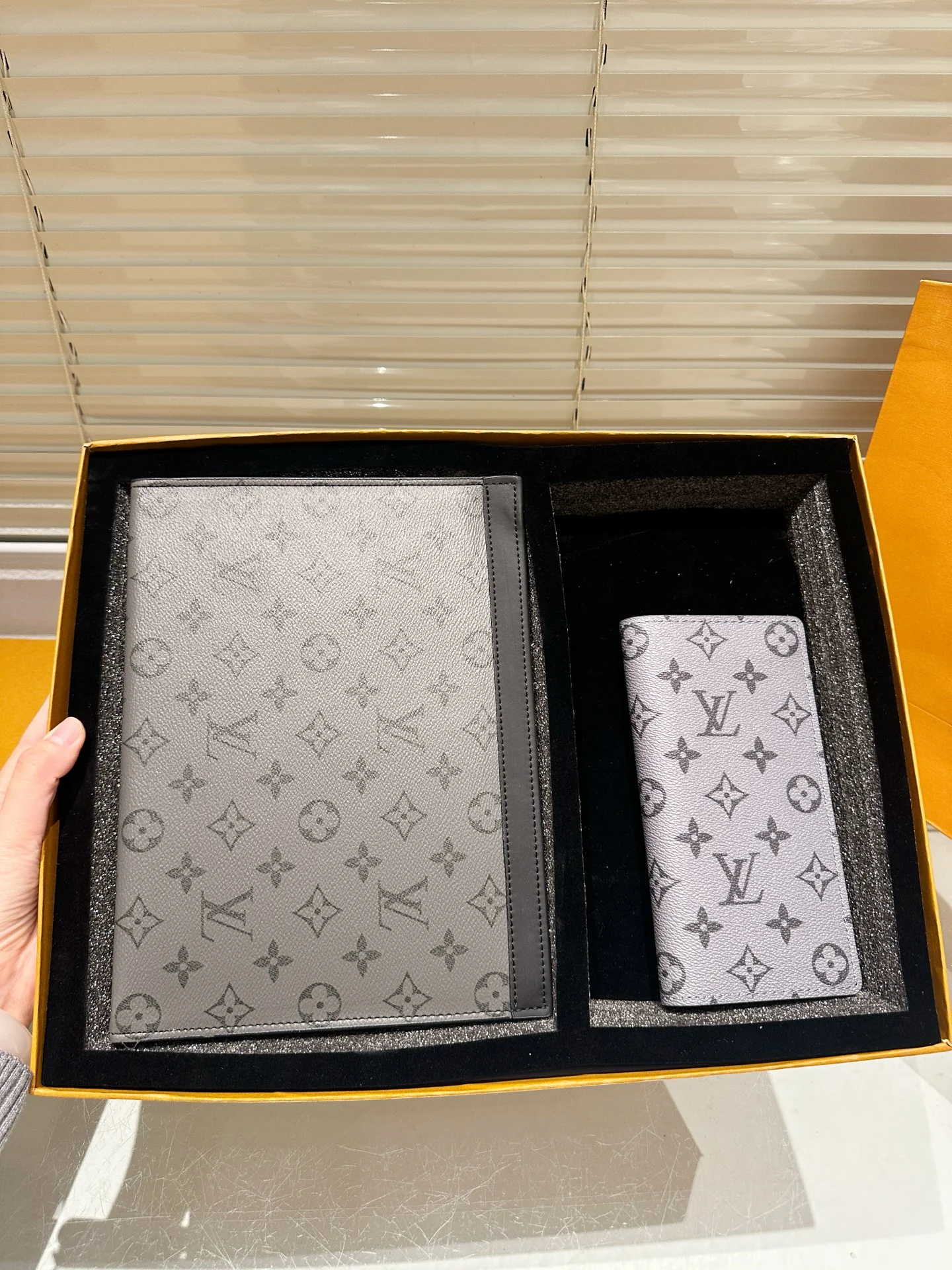 Men's Wallet + Clutch Gift Box