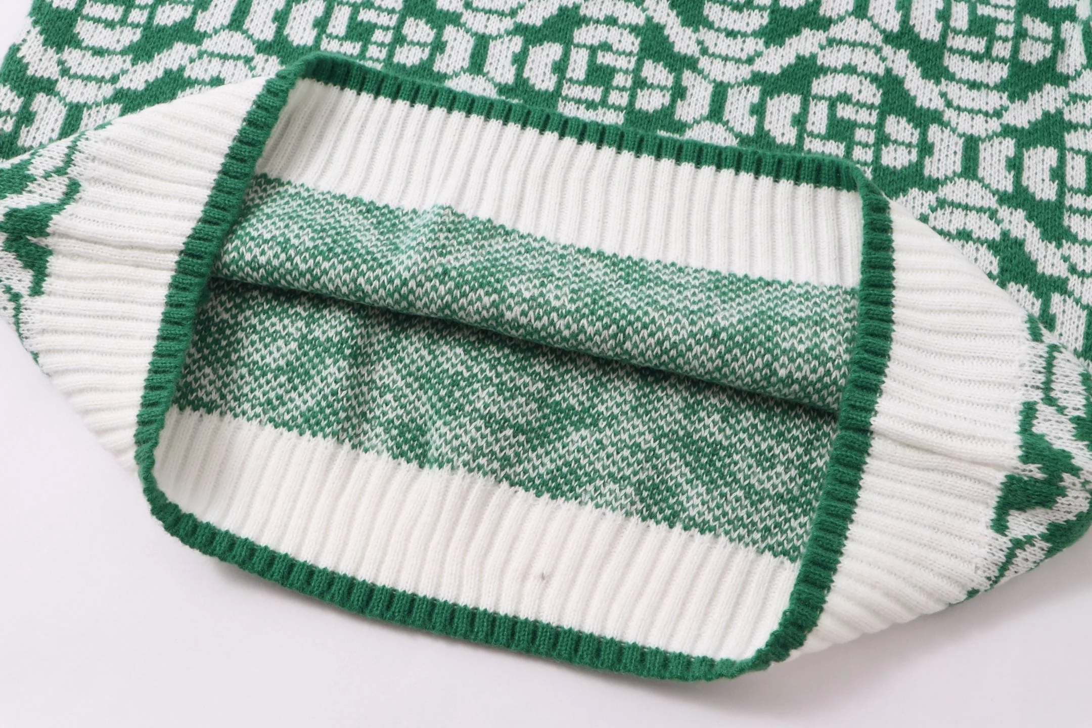 Knitted cashmere sweatshirt