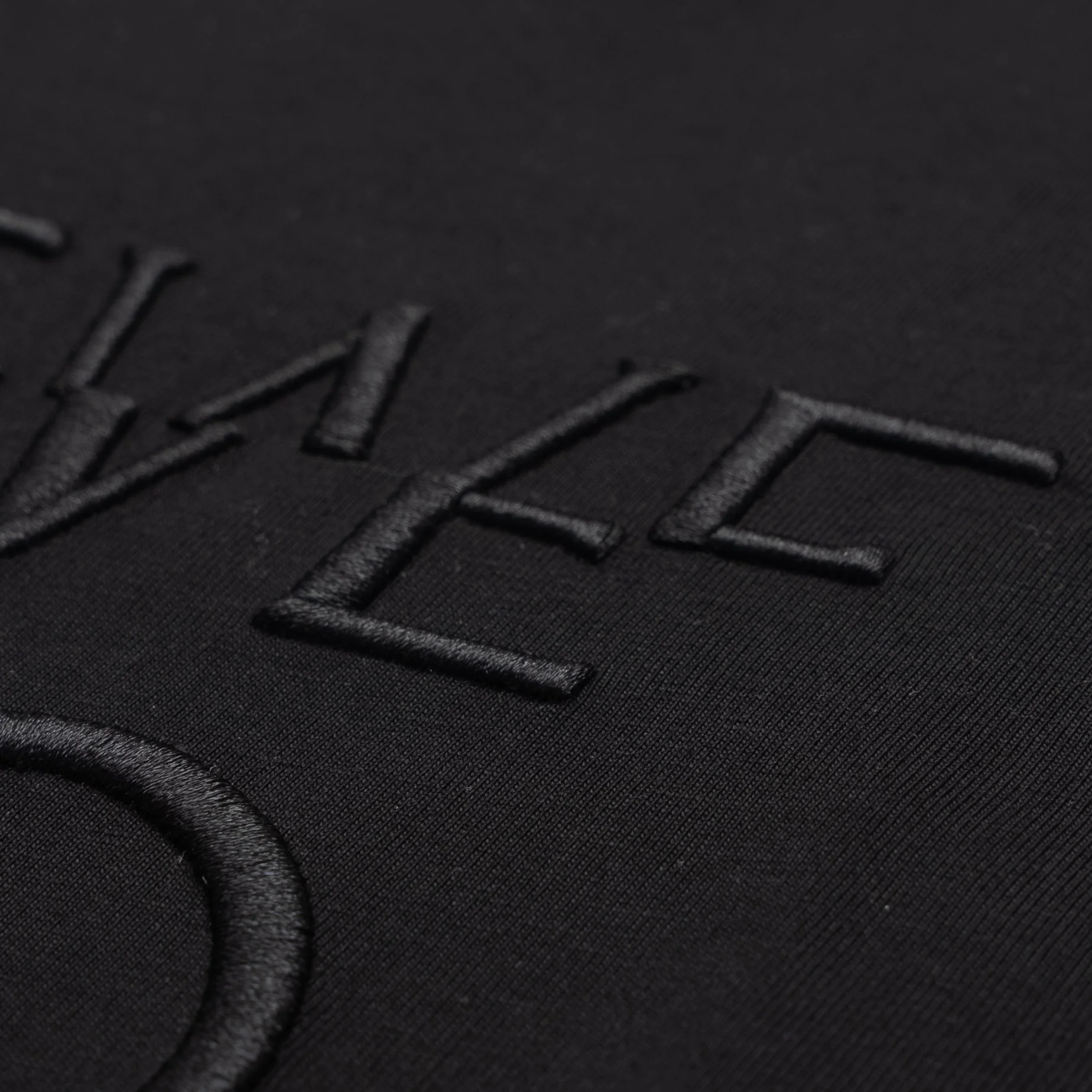 Fashion embroidered round neck cotton T-shirt