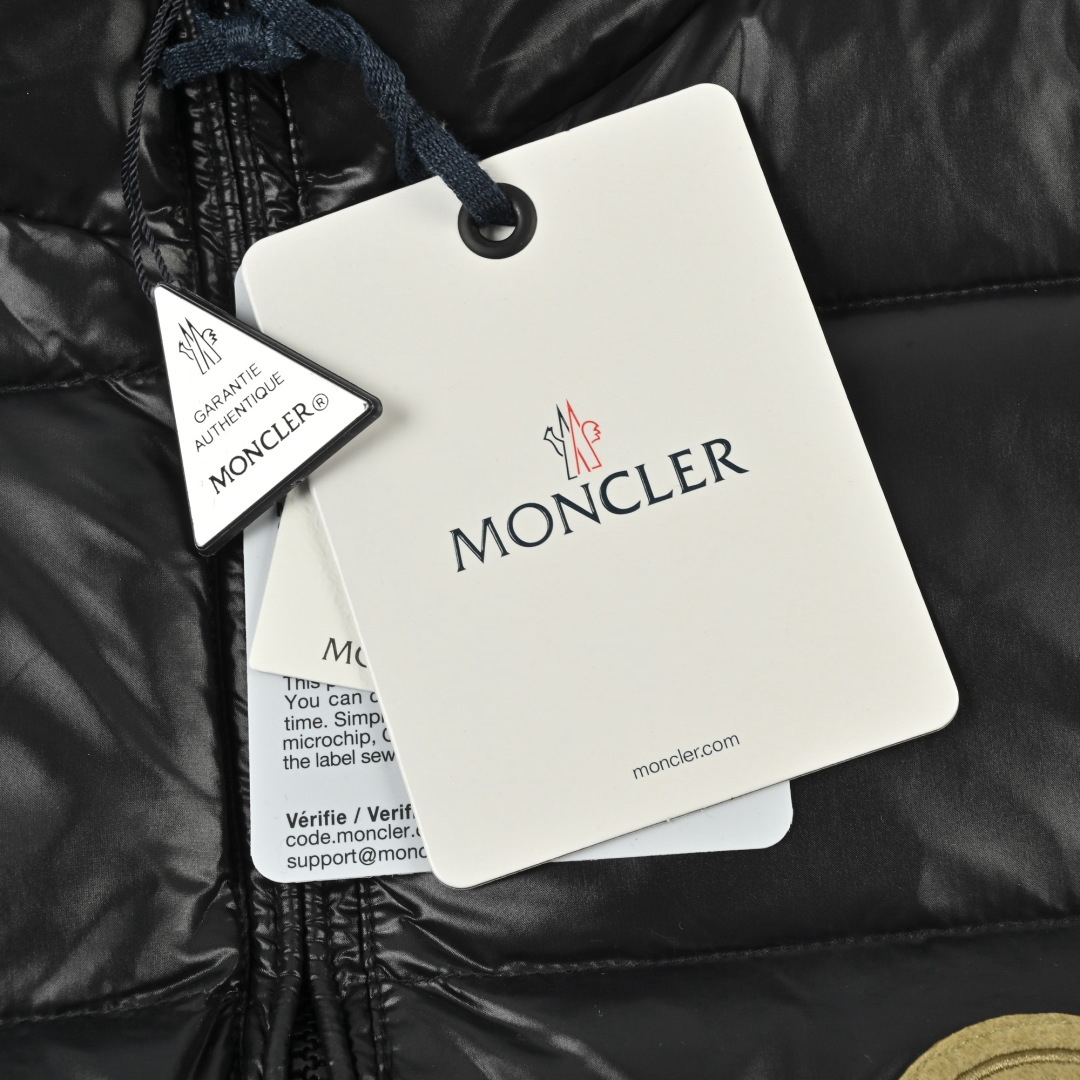 Stand collar zipper down vest