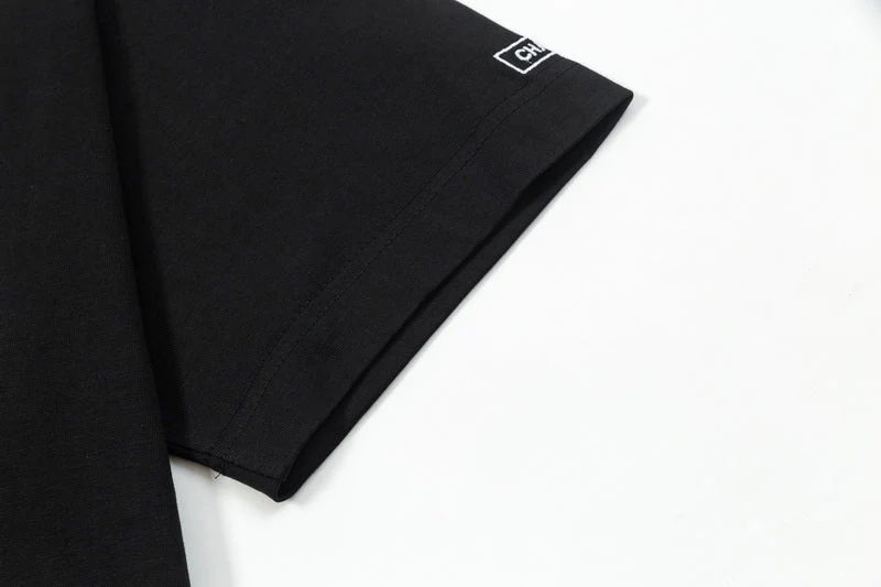 Simple embroidered cotton T-shirt