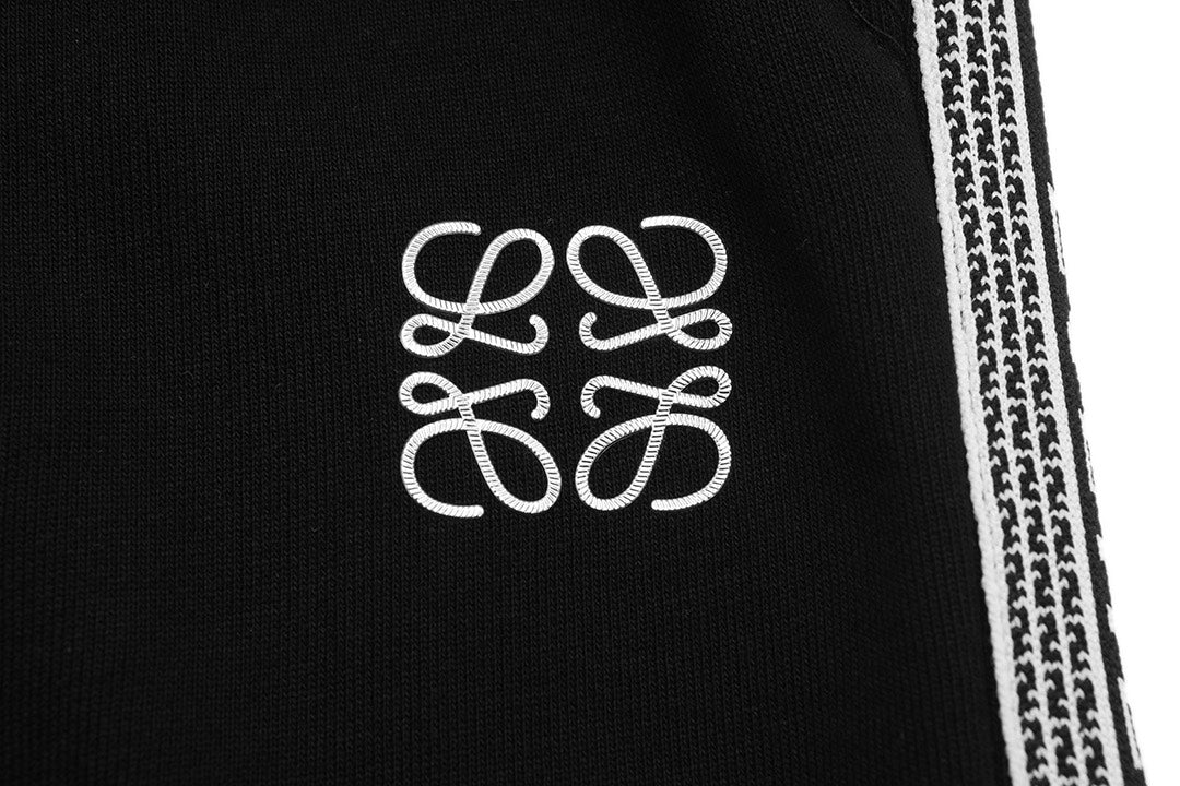 Embroidered cotton shorts