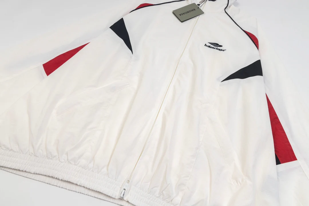 Waterproof nylon jacket