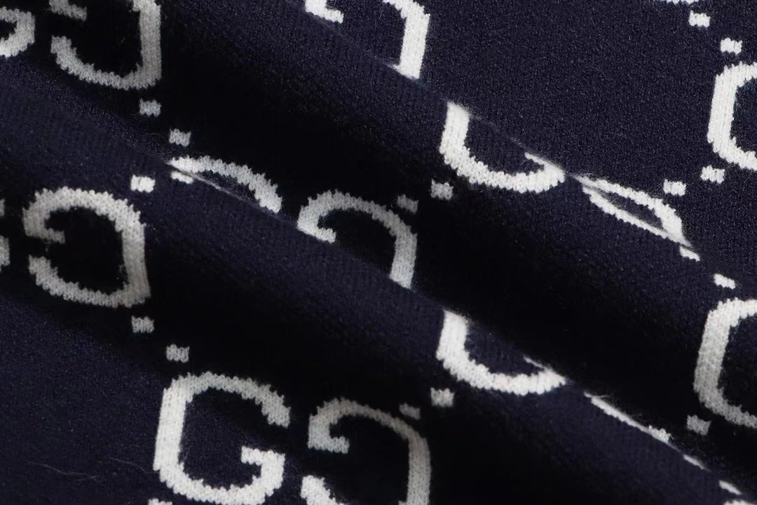 Knitted jacquard cashmere sweatshirt