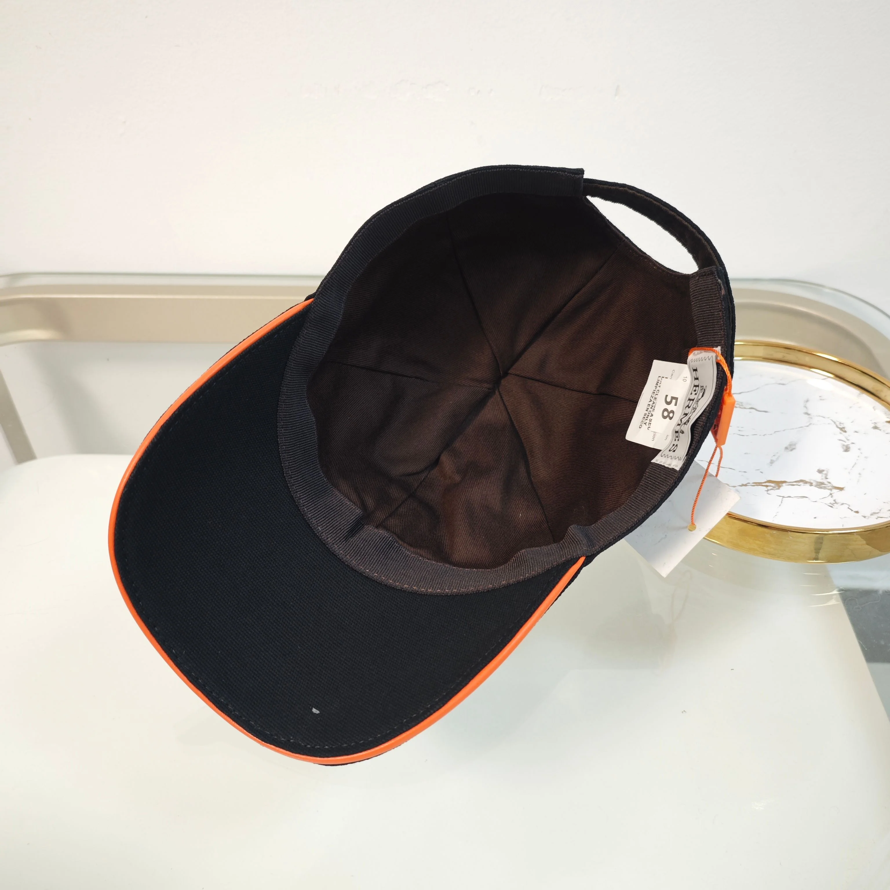 Simple embroidered baseball cap