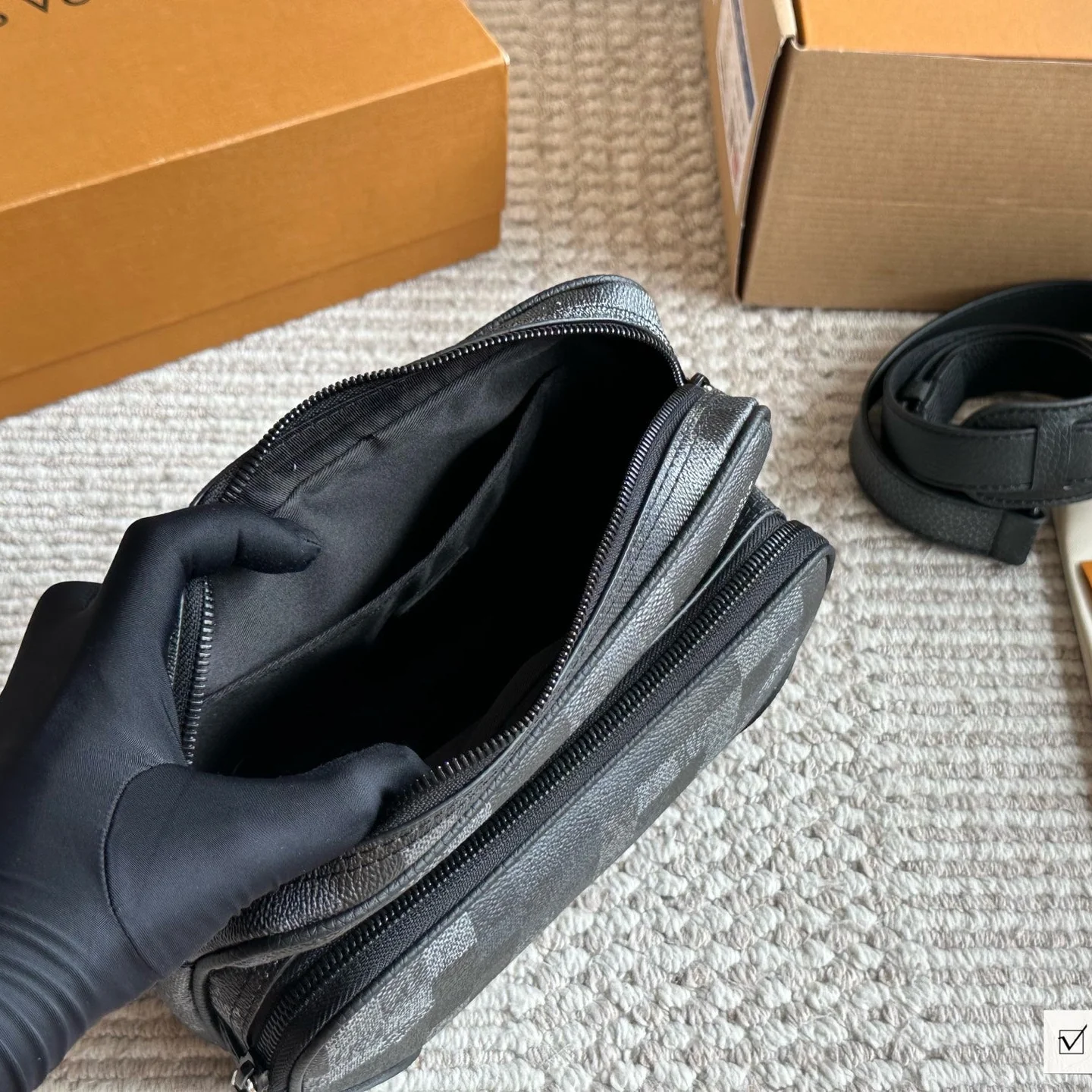 Fashion Men's Leather Messenger