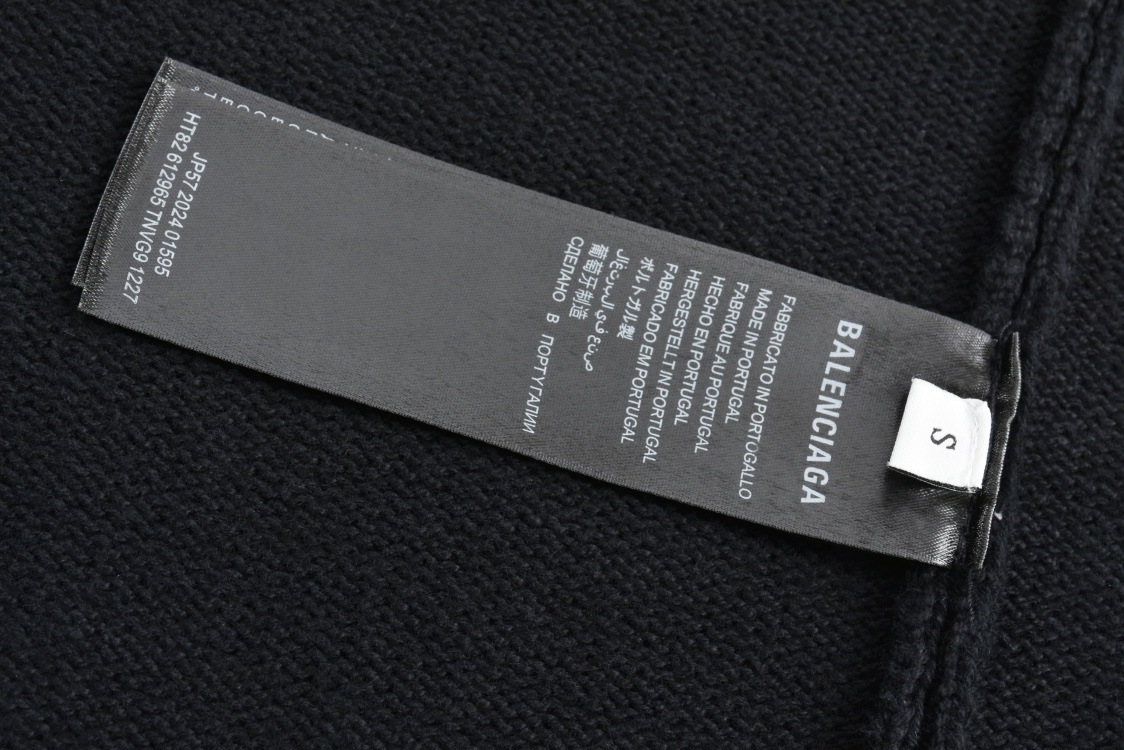 Knitted flame cashmere coat