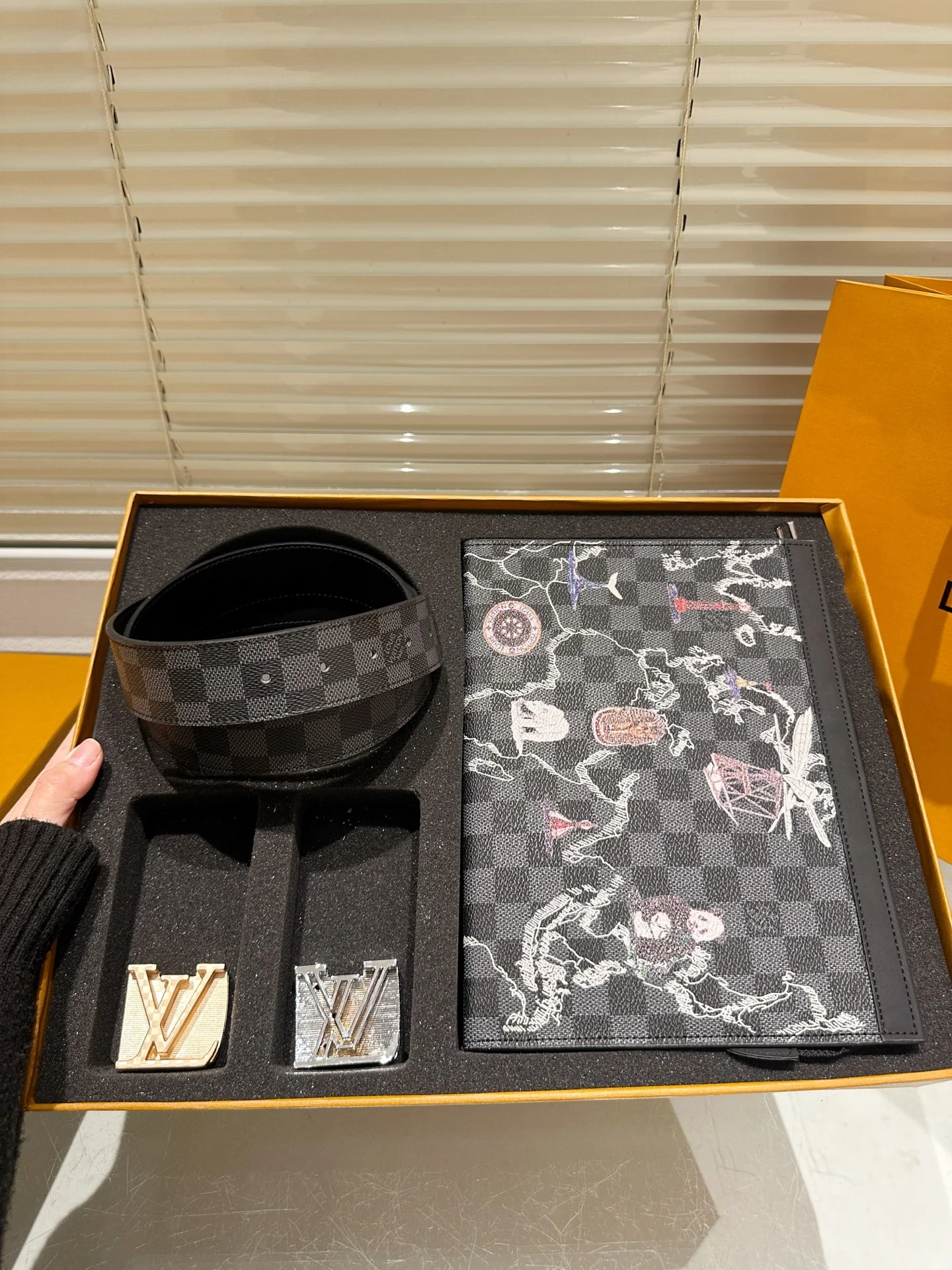 Men's Fashion Belt + Clutch Gift Box