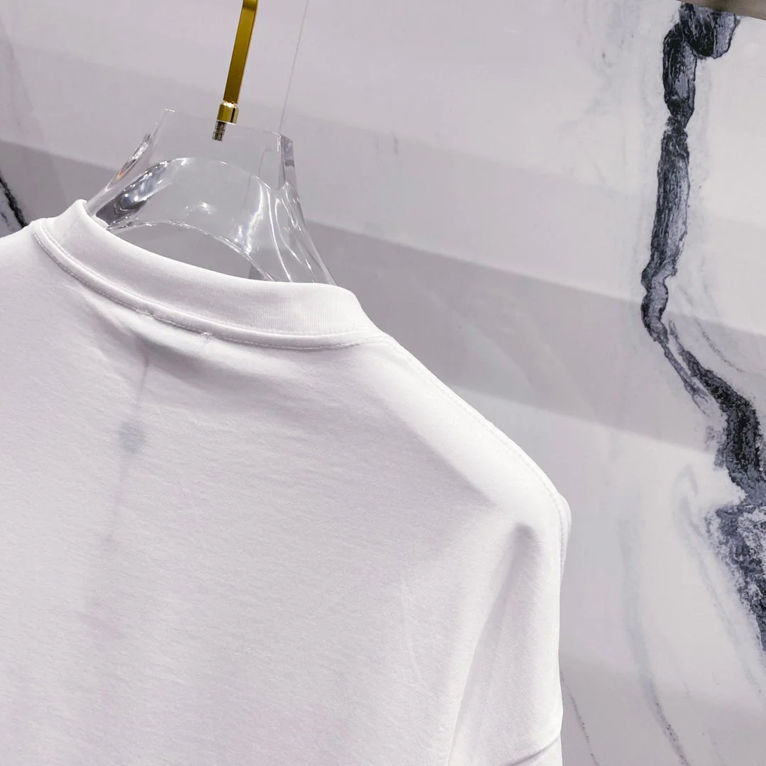 3D embossed cotton T-shirt