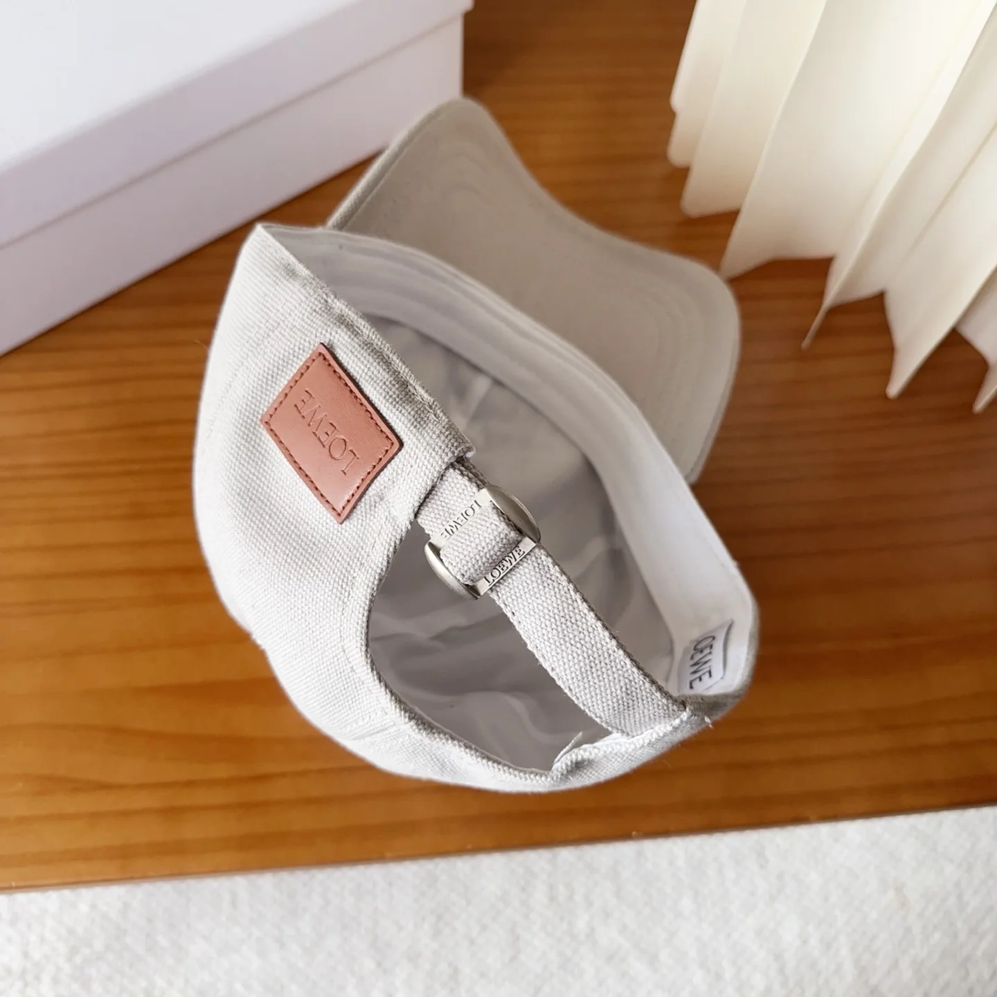 Fashionable embroidered baseball cap