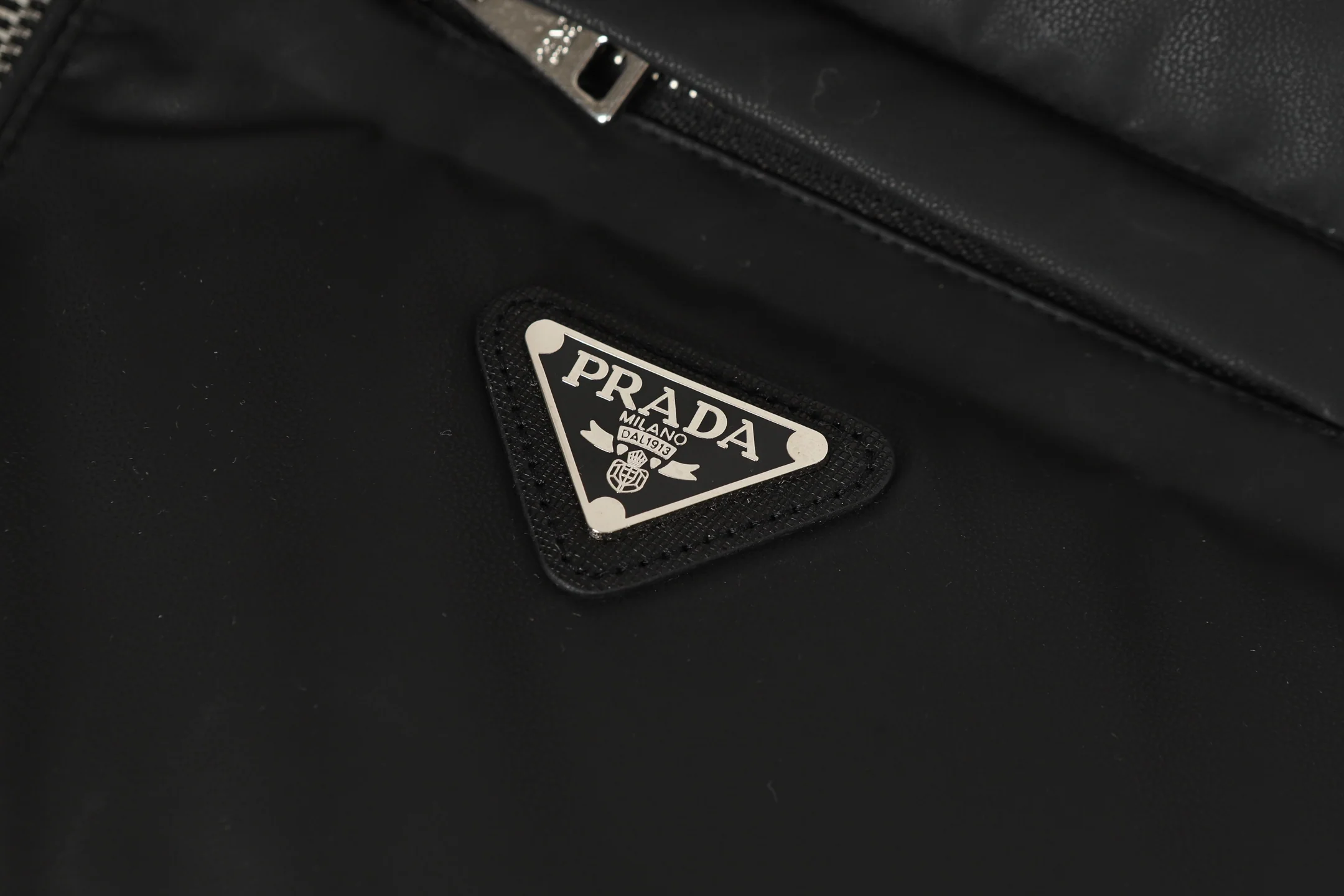 Stand collar zipper down vest